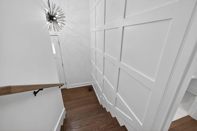 241 E Schick Road, Bloomingdale, IL 60108