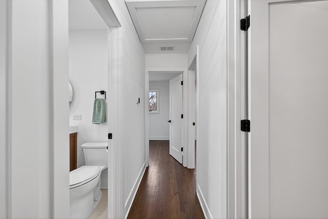 241 E Schick Road, Bloomingdale, IL 60108