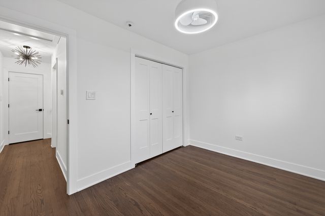 241 E Schick Road, Bloomingdale, IL 60108