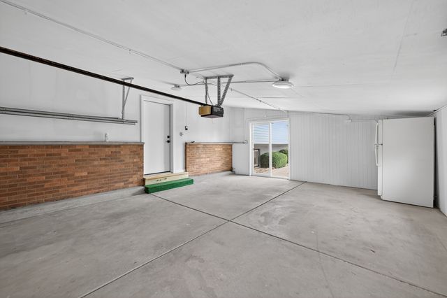 241 E Schick Road, Bloomingdale, IL 60108