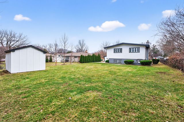 241 E Schick Road, Bloomingdale, IL 60108