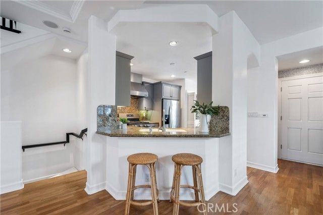 311 Aviation Place, Manhattan Beach, CA 90266