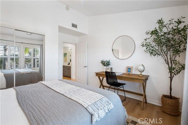 311 Aviation Place, Manhattan Beach, CA 90266