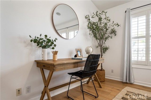 311 Aviation Place, Manhattan Beach, CA 90266