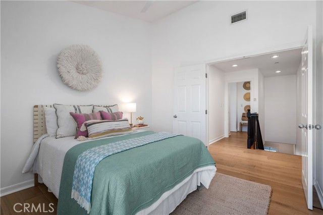 311 Aviation Place, Manhattan Beach, CA 90266