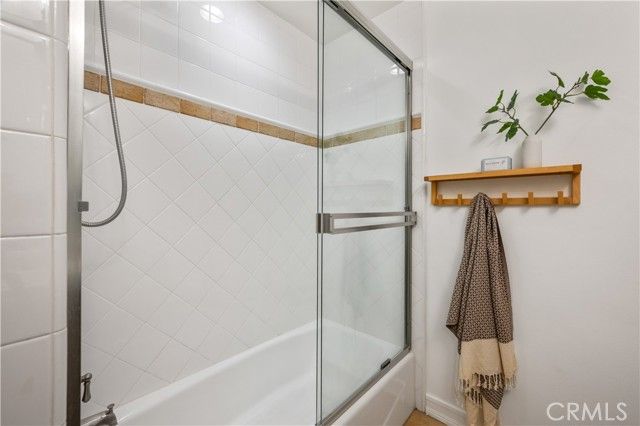 311 Aviation Place, Manhattan Beach, CA 90266