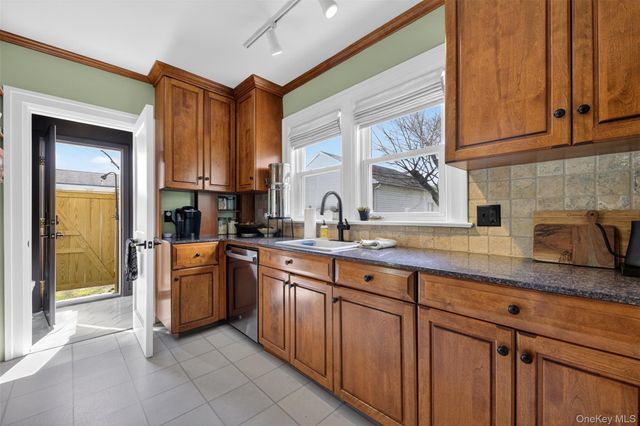 4 Spaulding Place, Ossining, NY 10562