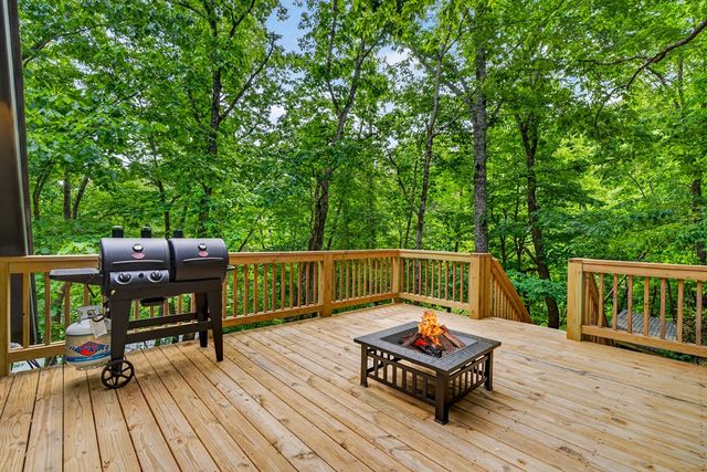 747 Mountain Oak Road, Ellijay, GA 30540
