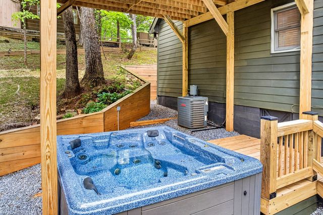 747 Mountain Oak Road, Ellijay, GA 30540