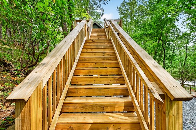 747 Mountain Oak Road, Ellijay, GA 30540
