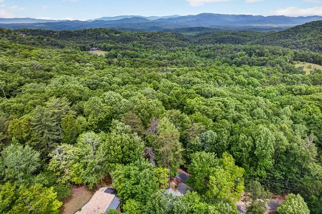 747 Mountain Oak Road, Ellijay, GA 30540