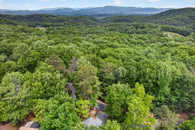 747 Mountain Oak Road, Ellijay, GA 30540