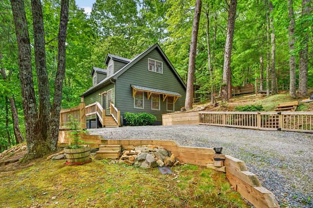 747 Mountain Oak Road, Ellijay, GA 30540