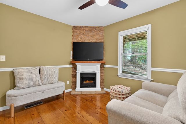 747 Mountain Oak Road, Ellijay, GA 30540