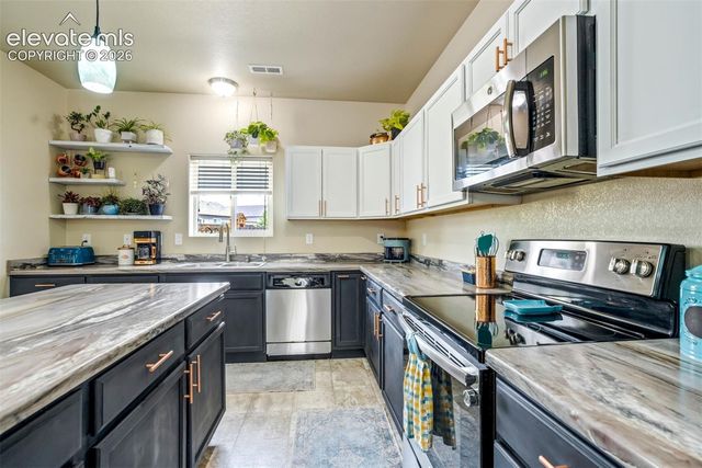 7660 Dry Willow Way, Colorado Springs, CO 80908