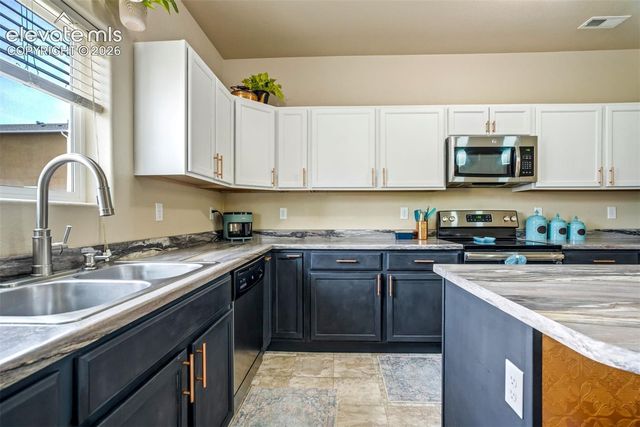 7660 Dry Willow Way, Colorado Springs, CO 80908