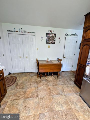 5229 SUNSET LN, Gap, PA 17527