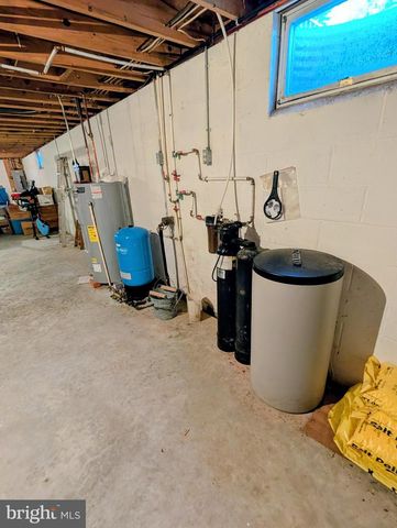 5229 SUNSET LN, Gap, PA 17527