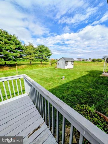 5229 SUNSET LN, Gap, PA 17527