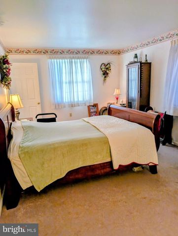 5229 SUNSET LN, Gap, PA 17527