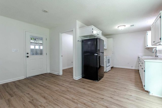 218 Hunters Run Drive, Benton, AR 72015