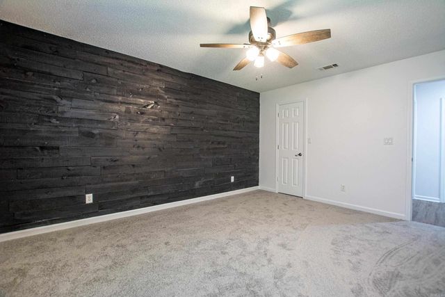 218 Hunters Run Drive, Benton, AR 72015