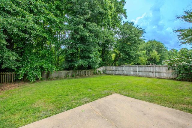 218 Hunters Run Drive, Benton, AR 72015