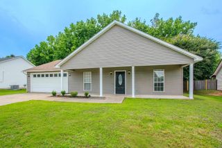 218 Hunters Run Drive, Benton, AR 72015