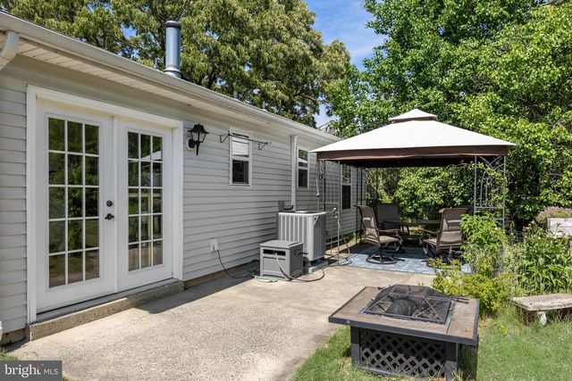 23 HIGHLAND AVE, Sicklerville, NJ 08081