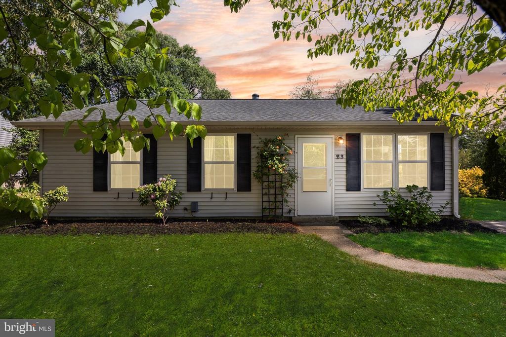 23 HIGHLAND AVE, Sicklerville, NJ 08081