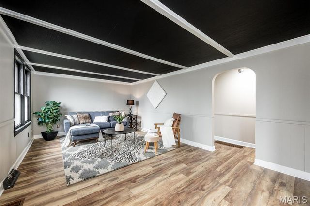 1017 W Green Street, Mascoutah, IL 62258