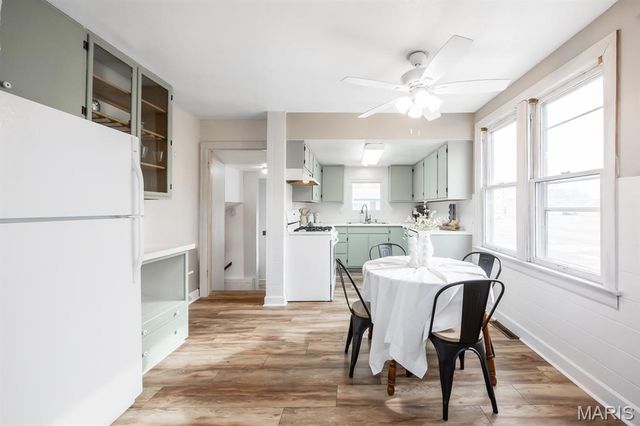 1017 W Green Street, Mascoutah, IL 62258