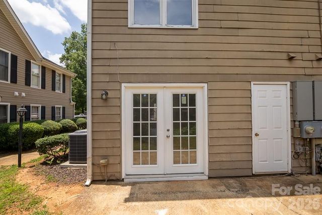 3142 Driftwood Drive B, Charlotte, NC 28205