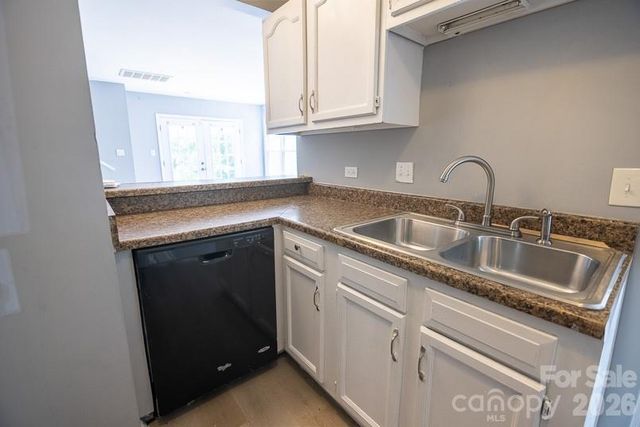 3142 Driftwood Drive B, Charlotte, NC 28205