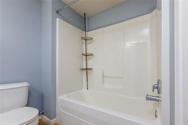 8111 N LAWNDALE Avenue 1C, Kansas City, MO 64119