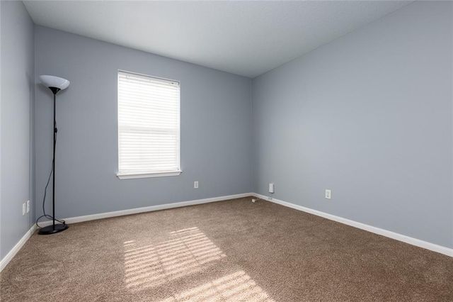 8111 N LAWNDALE Avenue 1C, Kansas City, MO 64119