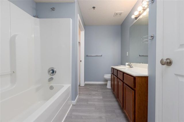 8111 N LAWNDALE Avenue 1C, Kansas City, MO 64119