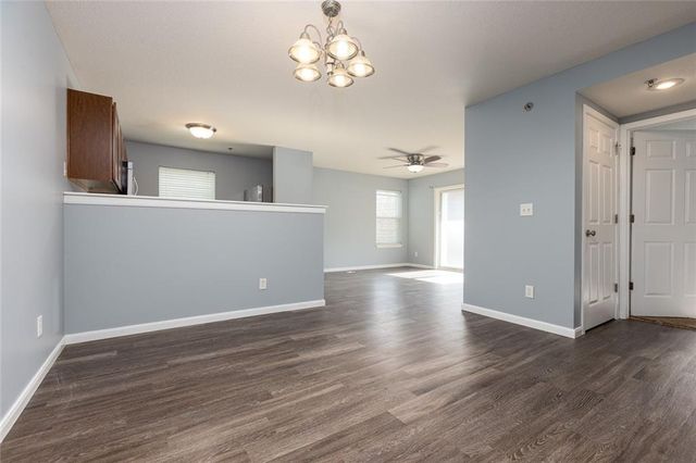 8111 N LAWNDALE Avenue 1C, Kansas City, MO 64119
