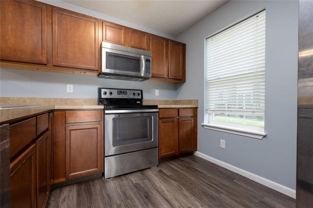 8111 N LAWNDALE Avenue 1C, Kansas City, MO 64119