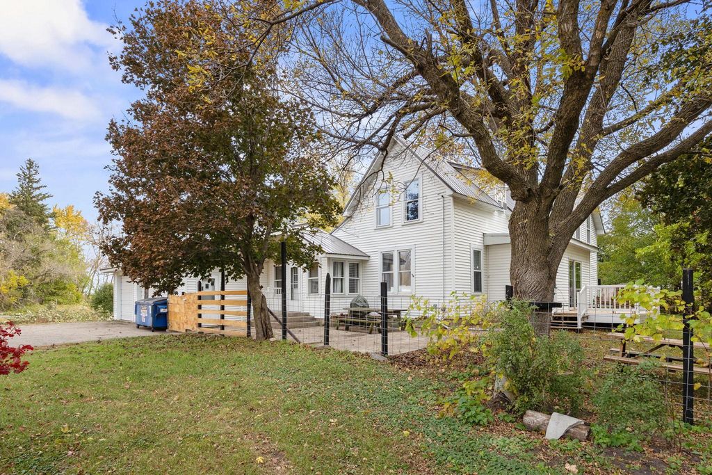15554 130th Street, Hutchinson, MN 55350