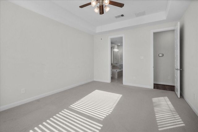 13814 Russell Court Court, Mont Belvieu, TX 77523