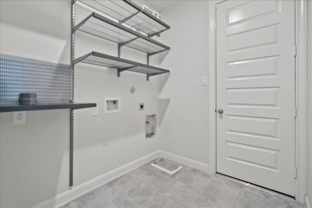 13814 Russell Court Court, Mont Belvieu, TX 77523