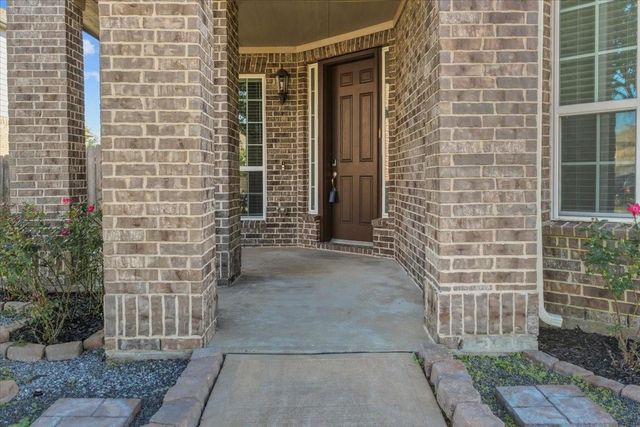 13814 Russell Court Court, Mont Belvieu, TX 77523