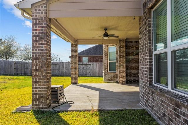 13814 Russell Court Court, Mont Belvieu, TX 77523