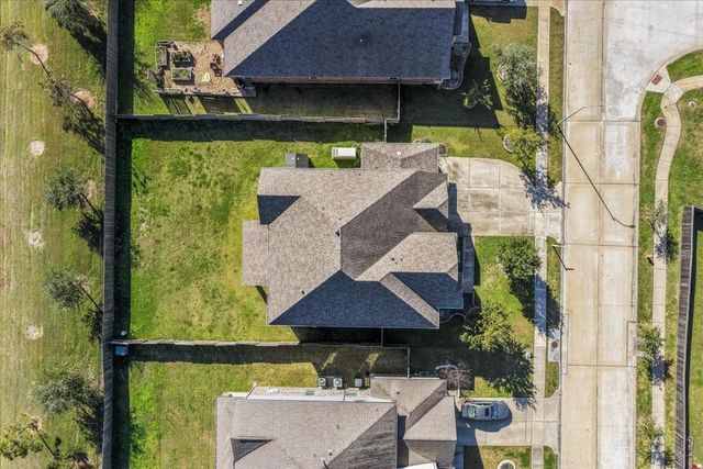 13814 Russell Court Court, Mont Belvieu, TX 77523