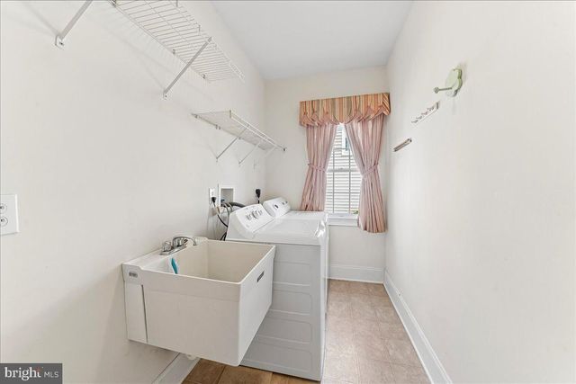 609 WINSTON LN, West Chester, PA 19382