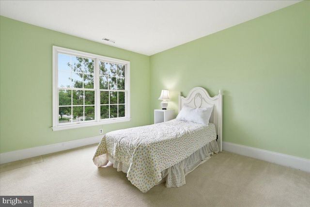 609 WINSTON LN, West Chester, PA 19382