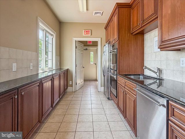 609 WINSTON LN, West Chester, PA 19382