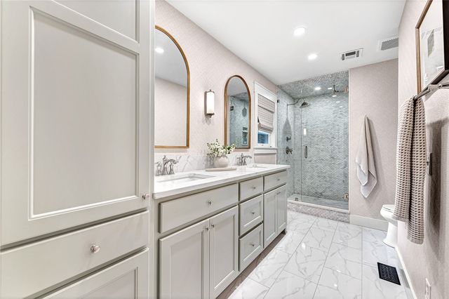 200 Kayla Drive, Rogers, AR 72756