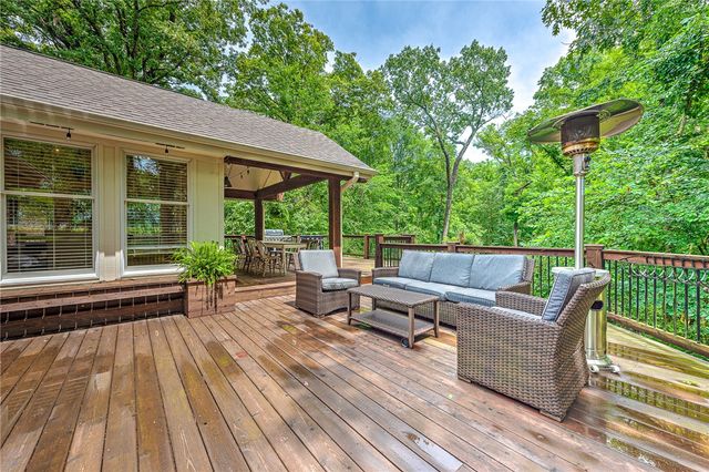 200 Kayla Drive, Rogers, AR 72756